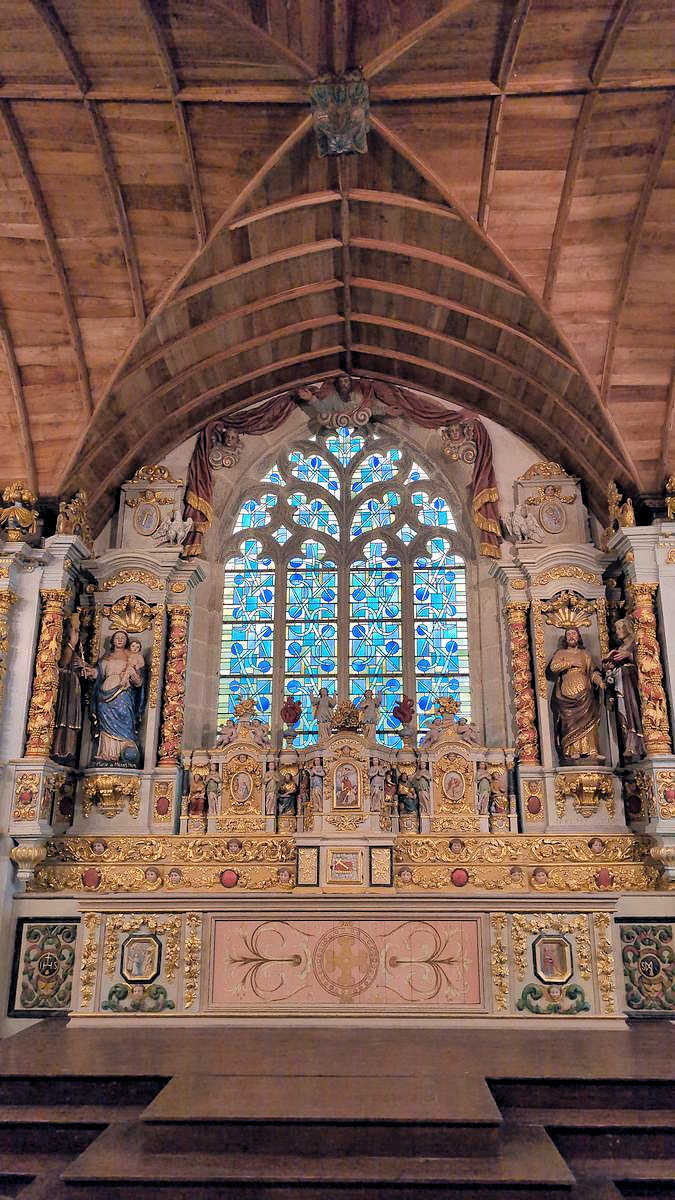 Le retable central de la chapelle Sainte-Marie